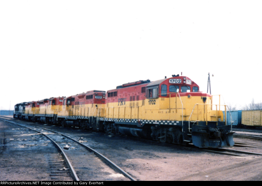 FRVR GP9 #1702 - Fox River Valley RR